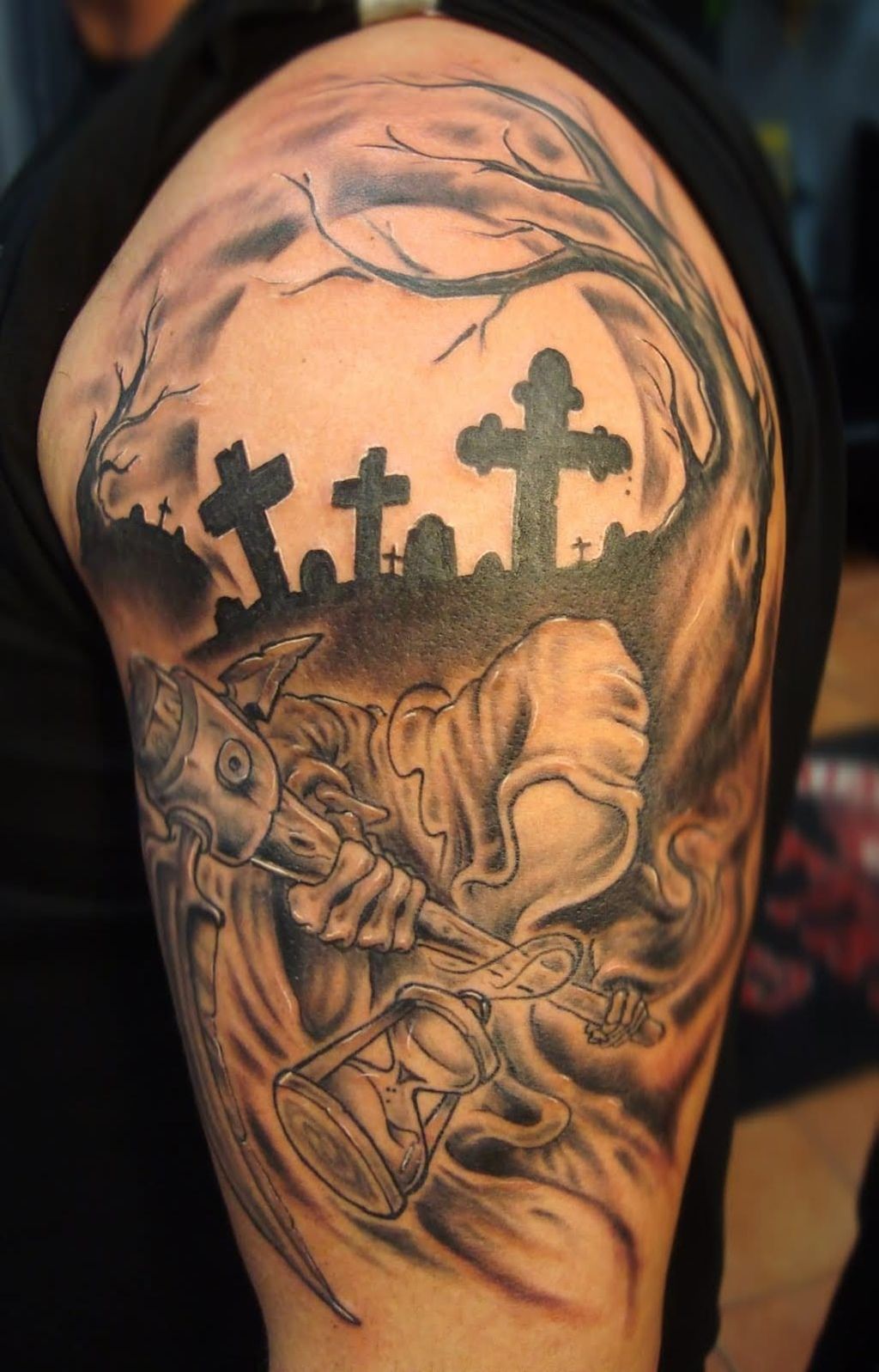 Asusss e sua tatuagem mostrando a morte no seu habitat natural
