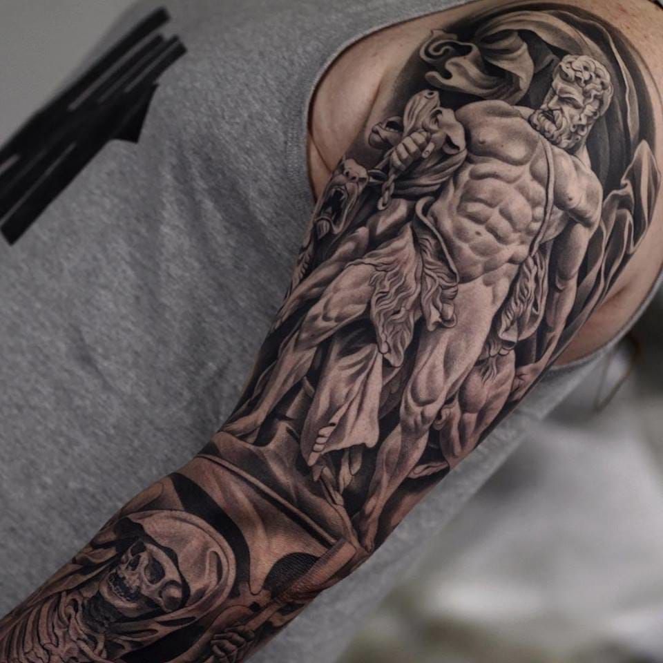Sleeve by Jun Cha