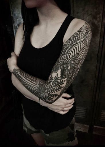 Mehndi full sleeve.