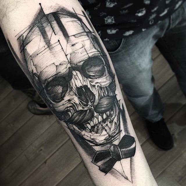 Gentlemen's Skull Tattoo by Fredao Oliveira #blackwork #blckwrk #linework #shading #abstract #sketchstyle #skull #butterfly #gentleman #FredaoOliveira