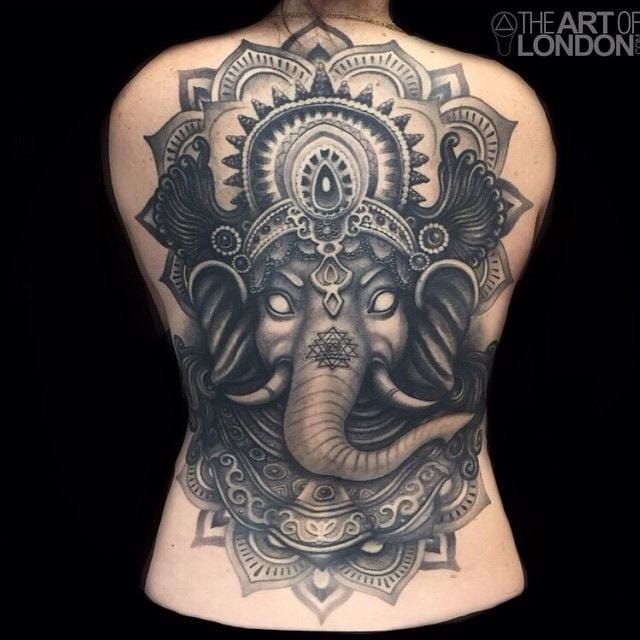 Tatuagem feita por London Reese, vencedor do programa Best Ink