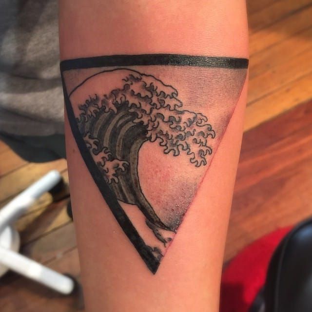 Creative Hokusai Wave Tattoo by Enku Shoji