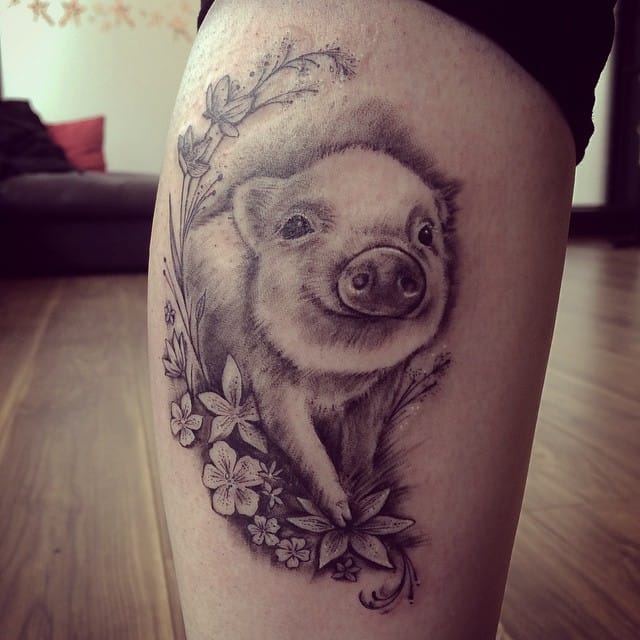 Sweet black and grey tattoo by Nia Panic.