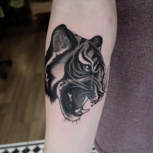 Black Ink Dark Tiger Tattoo On Shoulder
