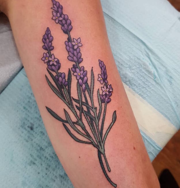 Lavender tattoo by @jessicamcd_1776 (photo credit Instagram).