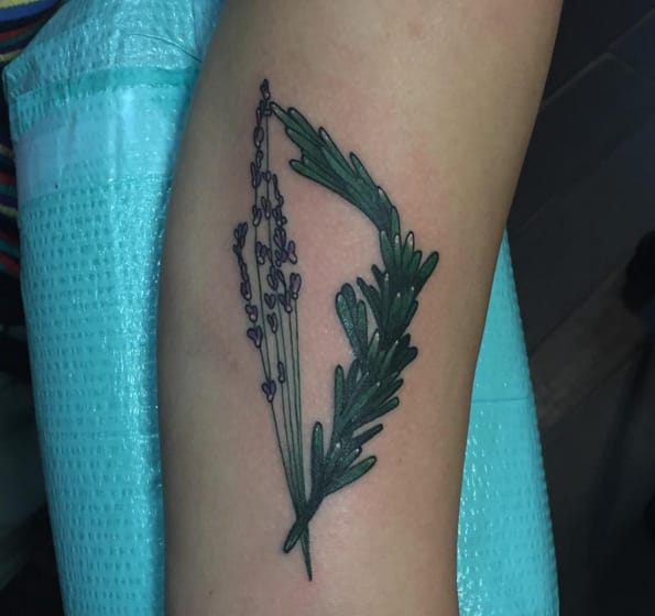 Natural shapes with this lavender tattoo @marcopinedo729 (photo credit Instagram).