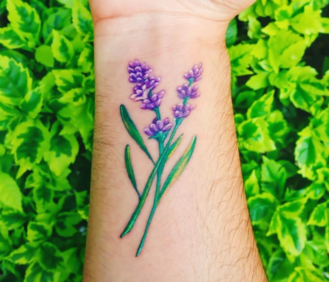 Realistic and colourful by @tattoocarocortes (photo credit Instagram).