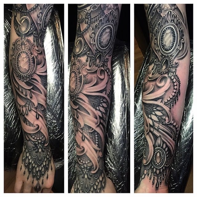Breath-taking sleeve...