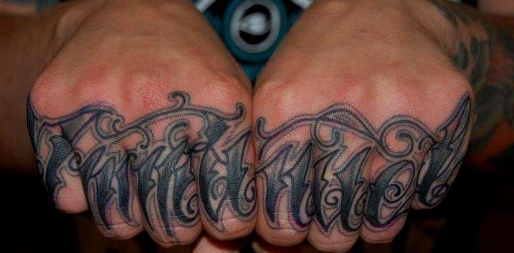This one's a perfect example of clever placement on the fingers. Artist: Norm of Will Rise tattoo. #lettering