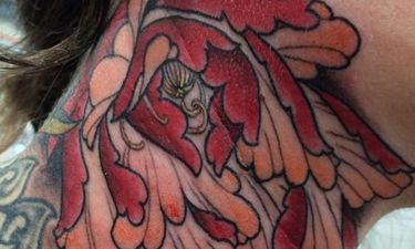 10 Stunning Neck Peony Tattoos