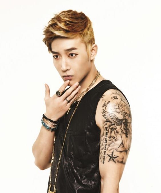 14 Sexy Tattooed Korean Male Idols • Tattoodo