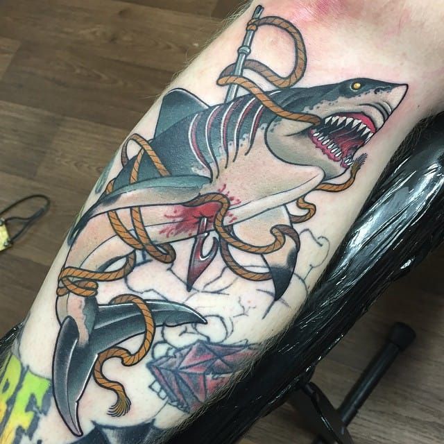 11 Fierce NeoTraditional Shark Tattoos  Tattoodo