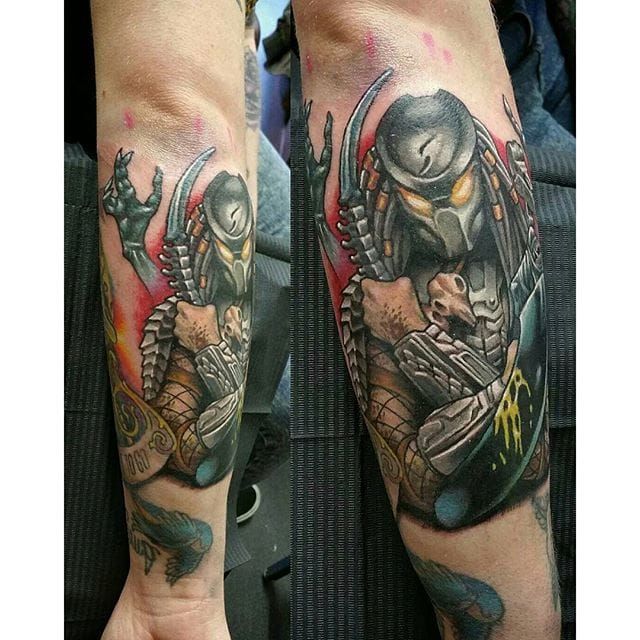 Tattoo uploaded by Servo Jefferson  Alien vs Predator back piece alien  predator paulwsanderson  Tattoodo