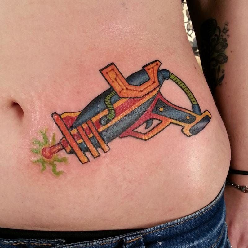 Ray Gun tattooed by Numi