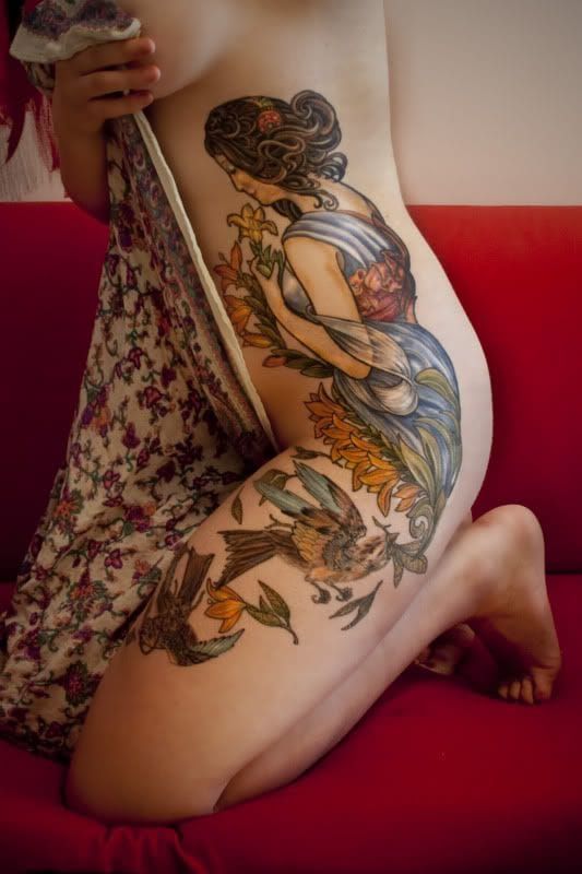 Gorgeous sidepiece! Do you know who is the artist?