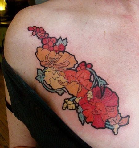 Just a detail picked on a Mucha stained glass: lovely Art Nouveau flowers by Jennifer Trok.
