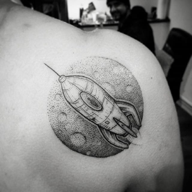 by Lee Humphries