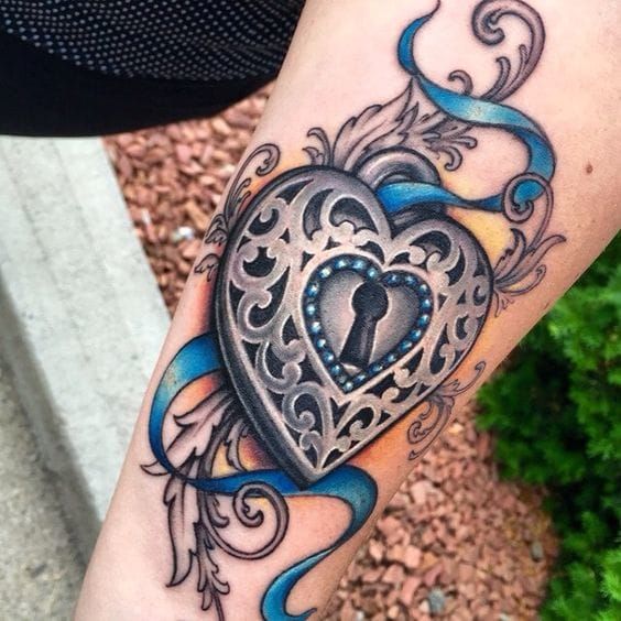 Victorian heart locket design by Jessica Brennan