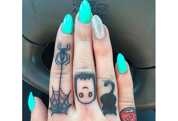 Instagram @tayweeer