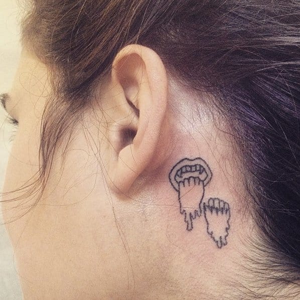 Instagram @taticompton