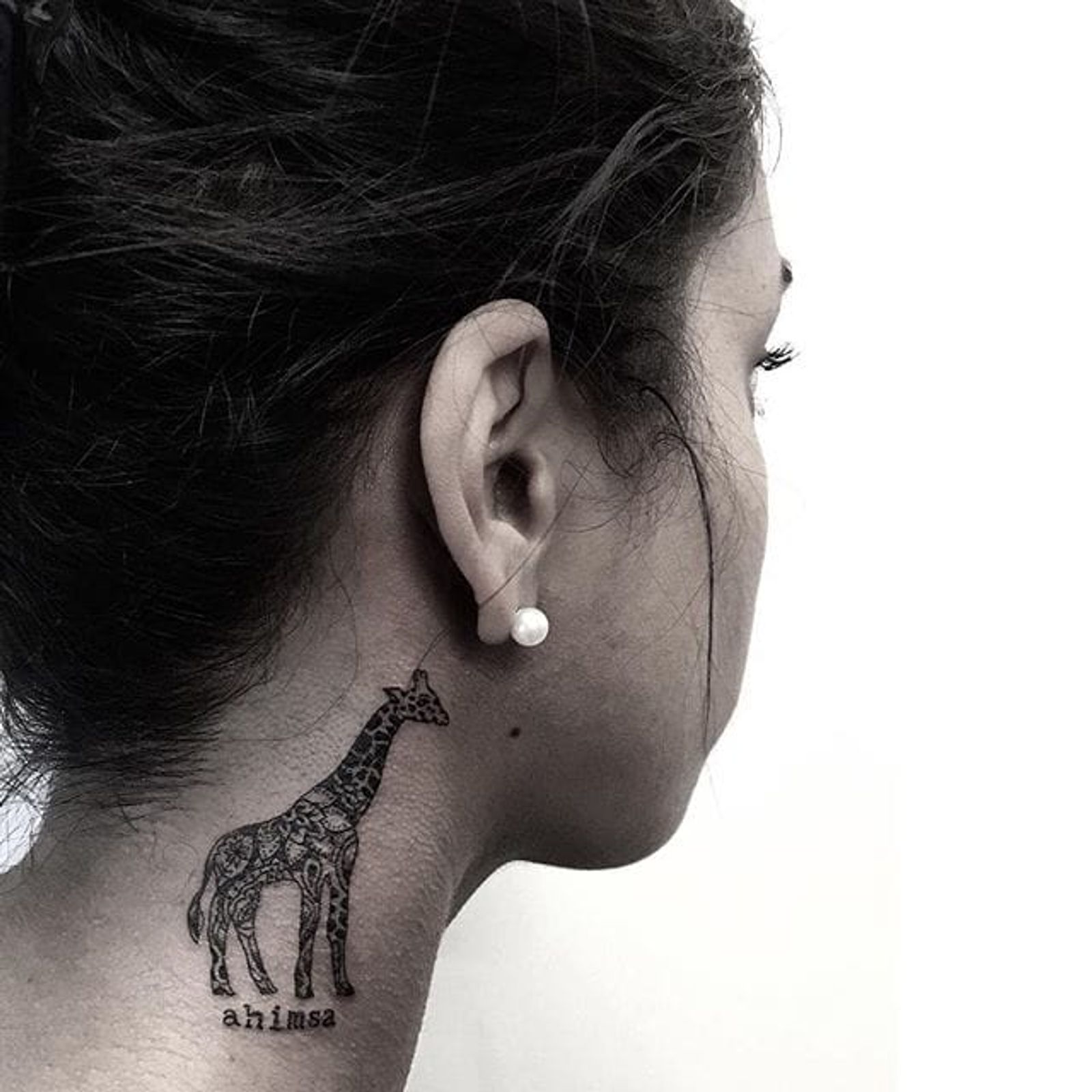 15 Creative Giraffe Tattoos • Tattoodo