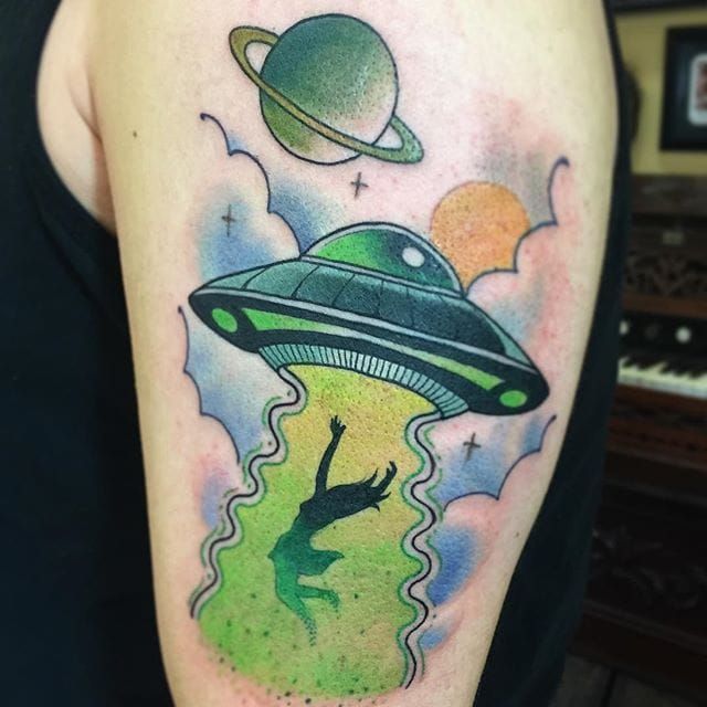 10 Freaky Alien Abduction Tattoos • Tattoodo