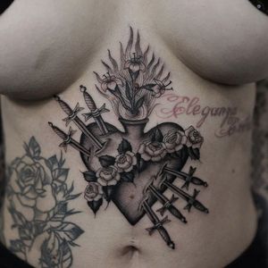 Stunning stomach Sacred Heart, by Ruby May. (Instagram: @rubymayqtattoo)  #blackandgrey #sacredheart #immaculateheart