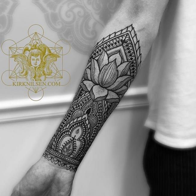 Henna Tattoo On Girl Back And Left Sleeve