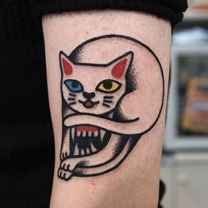 Cat Tattoo by Woo Tattooer #cat #catskull #skull #mouth #cattattoo #WooTattooer