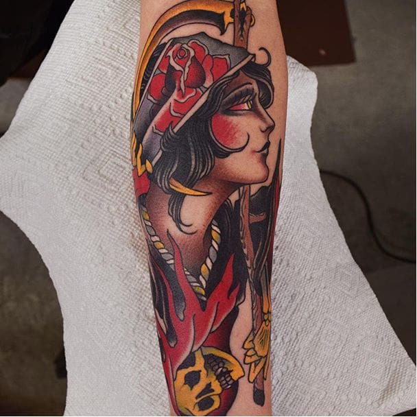 Lady head tattoo by @herbxauerbach #ladyhead #traditional #lady #girlhead #skull #rose