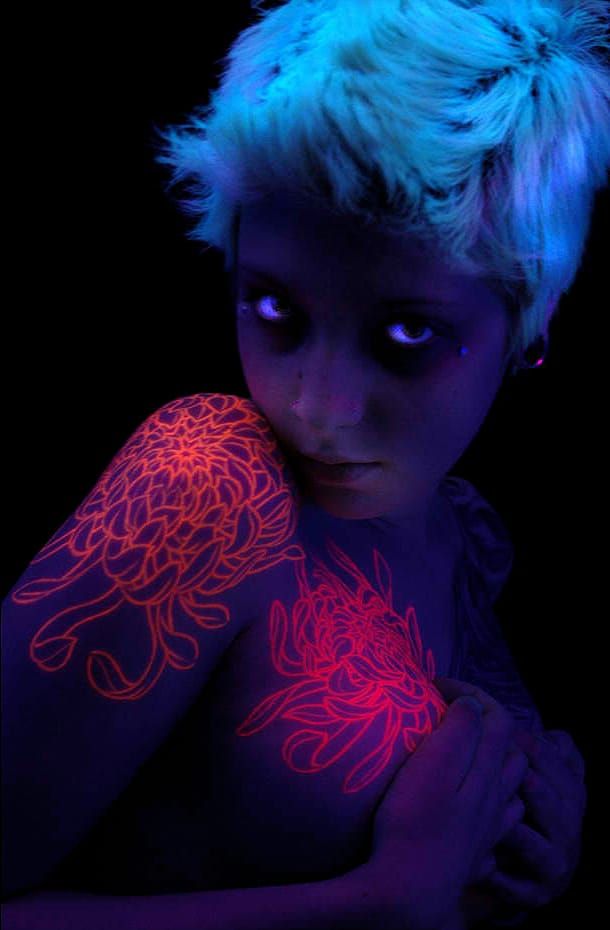 49 Awesome Glow In The Dark Tattoos Visible Under Black Light  Bored Panda