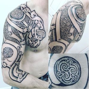 Celtic armor by Sean Parry #SeanParry #nordic #viking #handpoked #handpoke #dotwork #armor