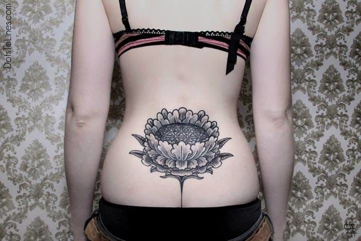 Lovely lower back flower by Chaïm Machlev #flower #mandala #ornamental #ChaïmMachlev
