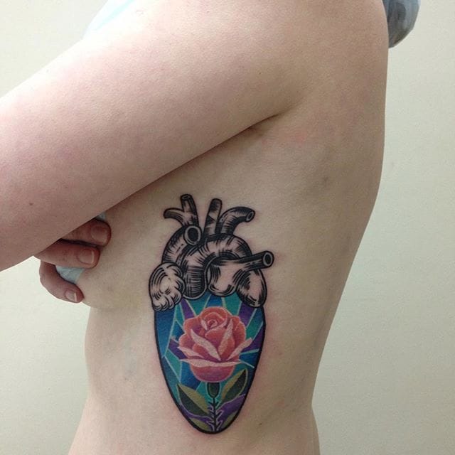 Gradient tattoo by Zhenya Knyazeva. #ZhenyaKnyazeva #Russian #Russia #gradient #color #nooutline #rose #anatomicalheart