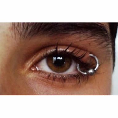 Extreme Body Mod: Eyelid Piercings (Warning: Graphic Content)