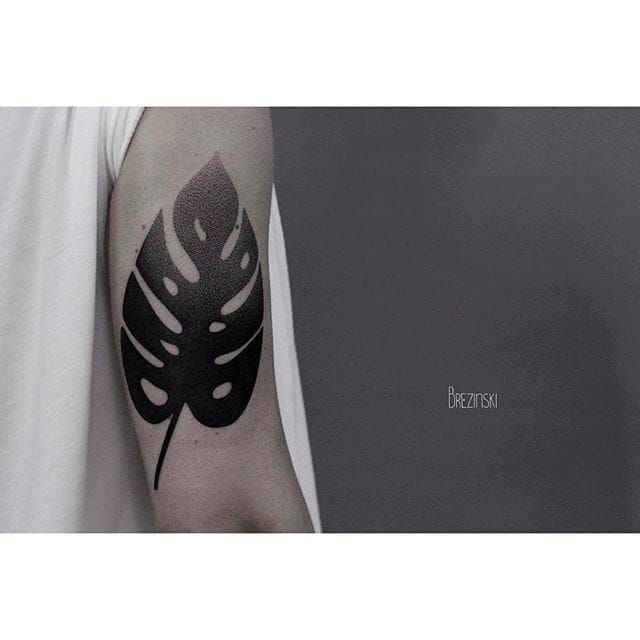 Simple leaf tattoo  Artist soltattoo Soul South Korea  Forearm tattoos  Tattoos Beauty tattoos