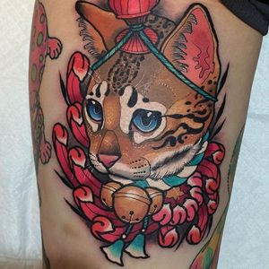 Neotraditional cat tattoo by Young Woong Han. #YoungWoongHan #neotraditional #cat #cattattoo #neo #neko