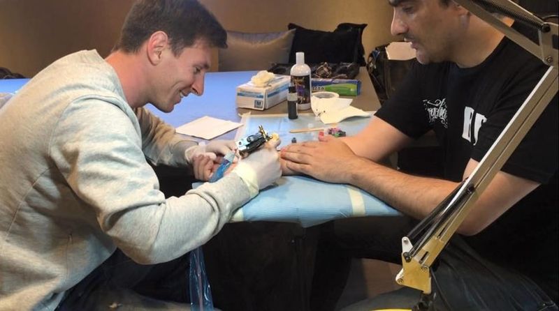 Lionel Messi, Tattoo Artist for a Day • Tattoodo