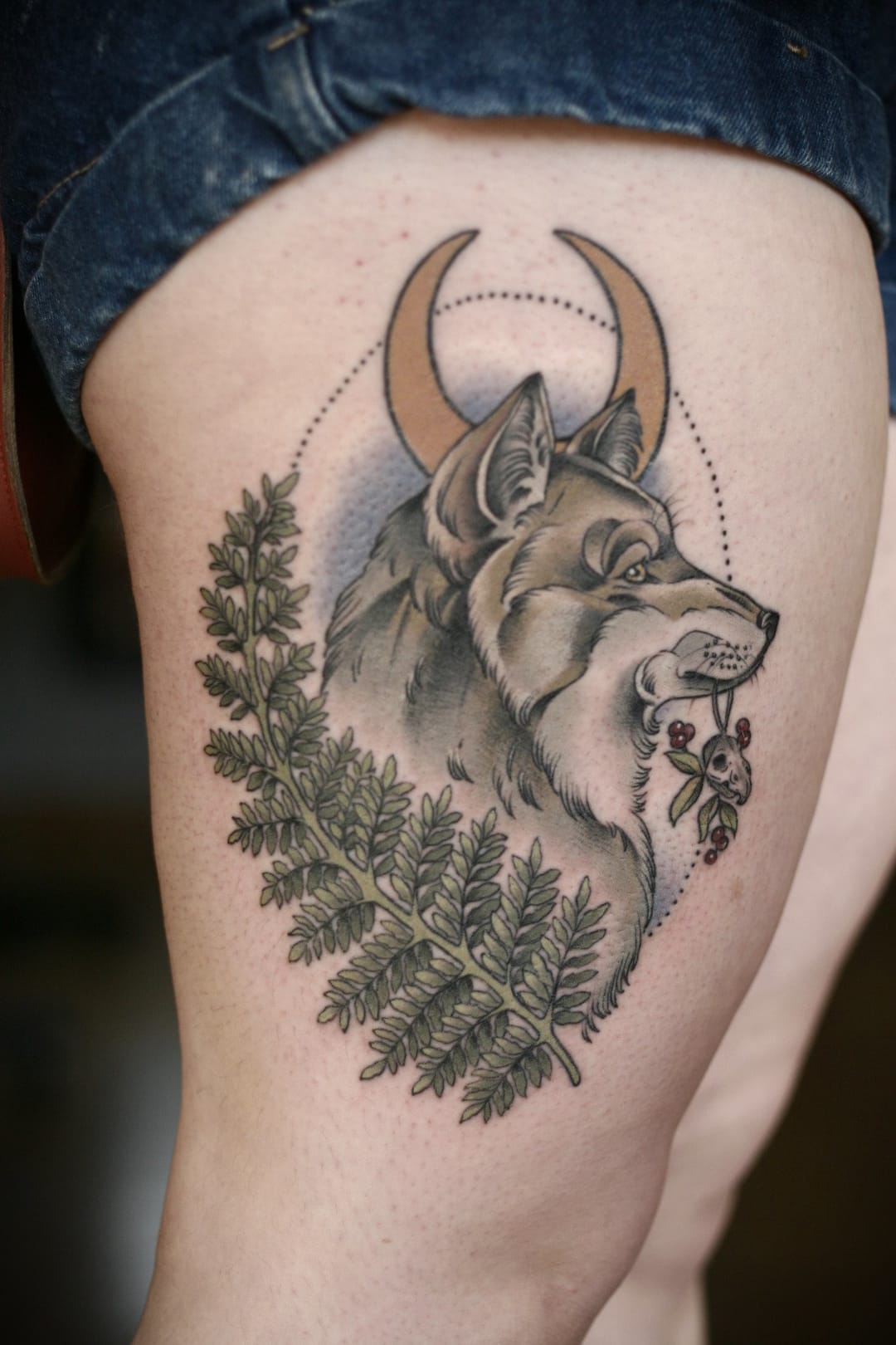 Wolf tattoo by Kirsten Holliday #wolf #kirstenholliday #mycalvins #moon #nature
