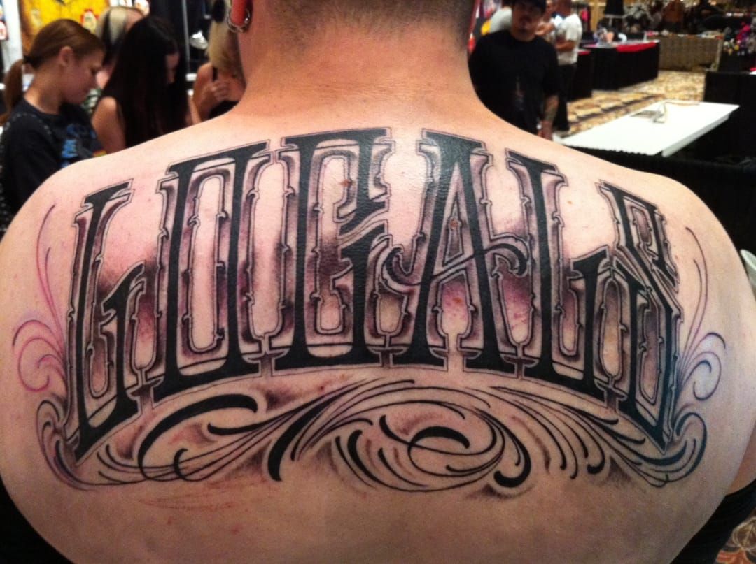 LETTERING HUSTLERS's Instagram profile post: “- HUSTLE HARD - Done by:  @elpichiletras @elpichiletras @… | Tattoo lettering design, Gangsta  tattoos, Tattoo lettering