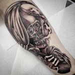 Grim reaper for @leodiggins today, cheers dude! - - - - - - - - #blackandgrey#blackandgreytattoo#blackandgreytattoos#blackandgreyallday#neo#neotrad#neotraditional#neotraditionaltattoo#neotraditionaltattoos#skull#skulltattoo#grimreaper#grimreapertattoo#shrunkenhead#sythe#shrunkenheadtattoo#blackworkers#newtraditional#newtraditionaltattoo