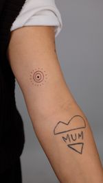 Minimalist Sun Motif