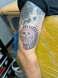 Aztec Sun Stone Skull