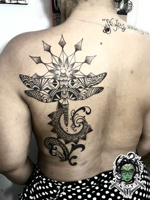 #NaneMedusaTattoo #tatuagem #tattoo #art #arte #riodejaneiro #sulacap #lineworktattoo #linework #mandala #mandalatattoo 