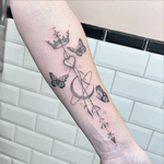 Loved doing this custom design from the other day #dotworktattoo #dotworkmoon #fineline #finelinetattoo #dotwork #butterfly #crowntattoo #delicatetattoo #womentattoo #moontattoo #londontattoo #brightontattoo #brighton #design #tattoo #butterflytattoo