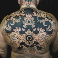 Blast over Inspired on Thai ornamental @markhurt429 thank so much 🙏 . . . . #blastovertattoo #ornamentaltattoo #blackworktattoo #ornamentalpattern #backtattoo #ornamental #tattooritual #londontattoo #tattooart