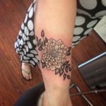 Fun chrysanthemum tattoo by Amanda #chrysanthemum #flower #ironbutterfly #amandaink 