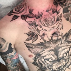 shawndbarber making progress at #memoirtattoo #tattoo #inkedmag #tattooist #tattooart #latattoo #tattooing #tattooshop #tattooartistmagazine #tattoos #blackandgrey #rose ##rosetattoo #rosetattoos #wolf #wolftattoo #chestpiece