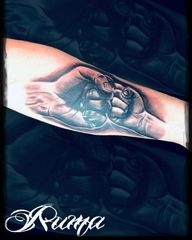 #tattooartist #blackgreytattoo #naxosinktattoo #worldfamousink #fkirons #cheyennetattooequipment #killerinktattoo #realistictattoo