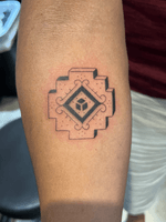 #blackwork #dotwork #tattoototem #chakana